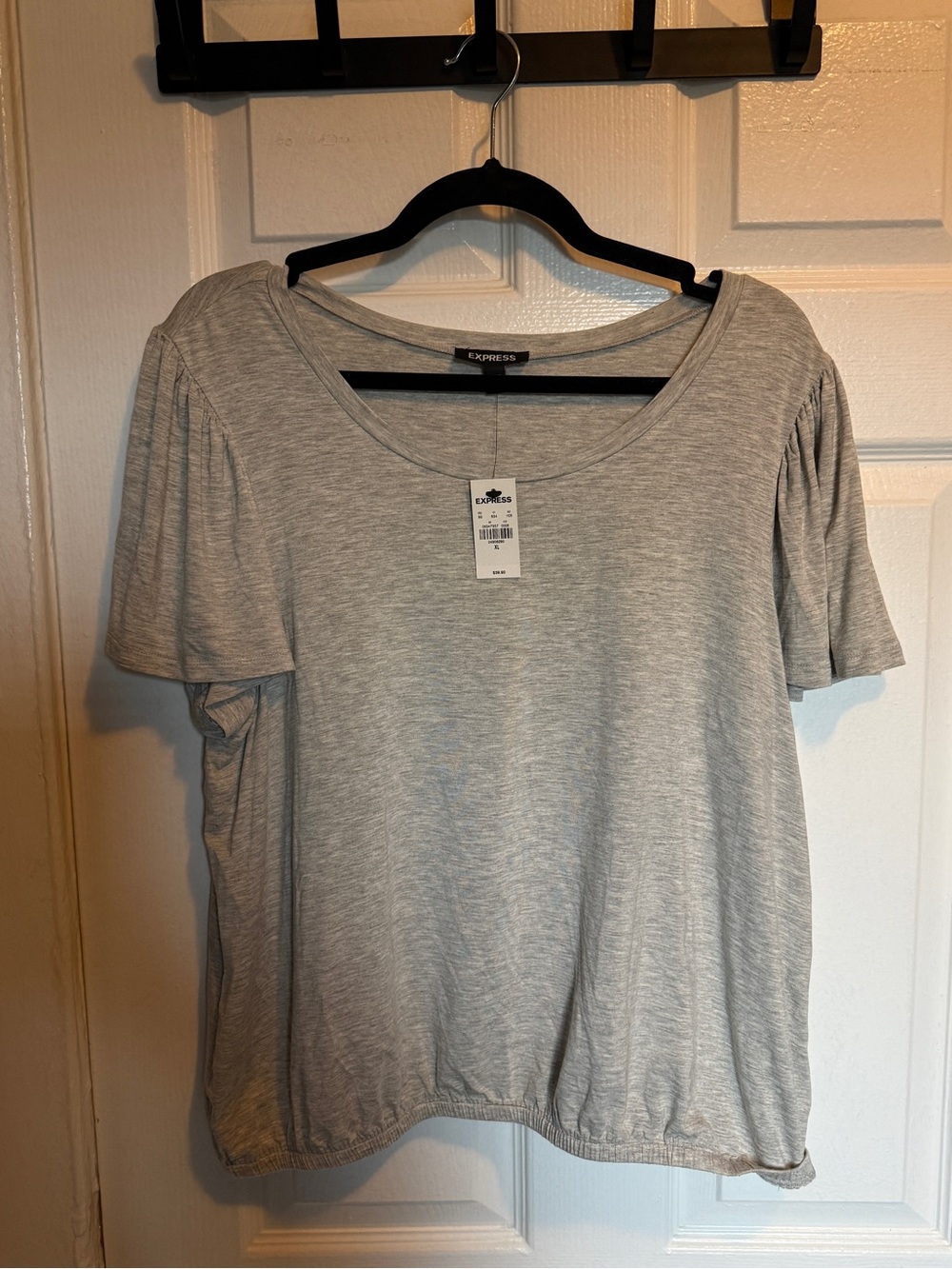 Express Women's Heather Gray Scoop Neck Flutter Short Sleeve Top
